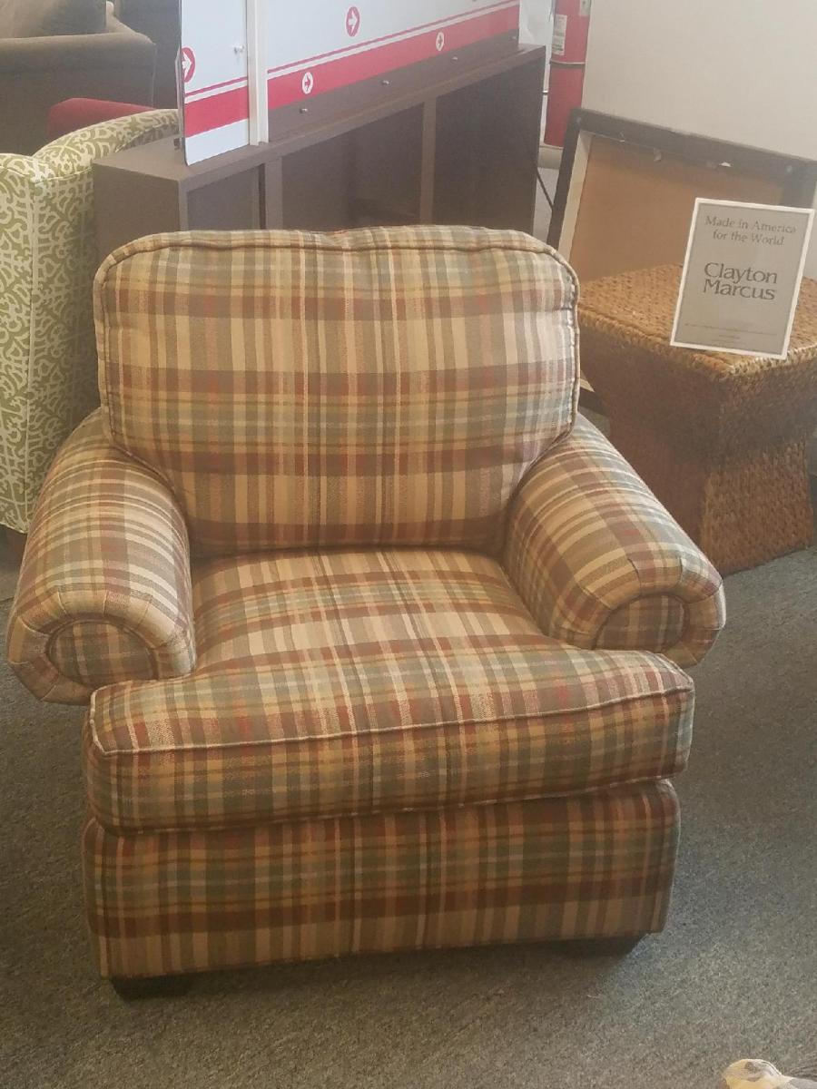 Clearance Sofa Selections